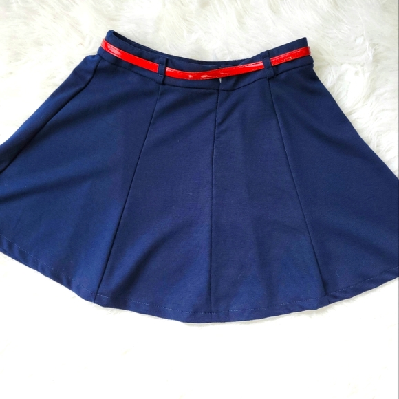 NWOT!! FOREVER 21 Skater Skirt w/ Belt! - Picture 6 of 9